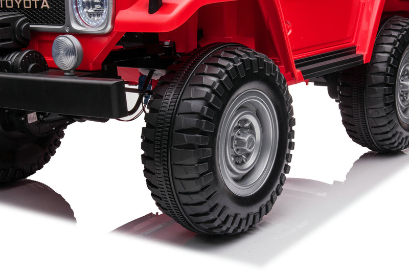 1974 Toyota LandCruiser 24V Ride-On Car – 2-Seater 4X4 SUV with Off-Road Suspension, Rubber Tires, Official Toyota Licensing, Working Headlights for Kids