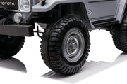 1974 Toyota LandCruiser 24V Ride-On Car – 2-Seater 4X4 SUV with Off-Road Suspension, Rubber Tires, Official Toyota Licensing, Working Headlights for Kids