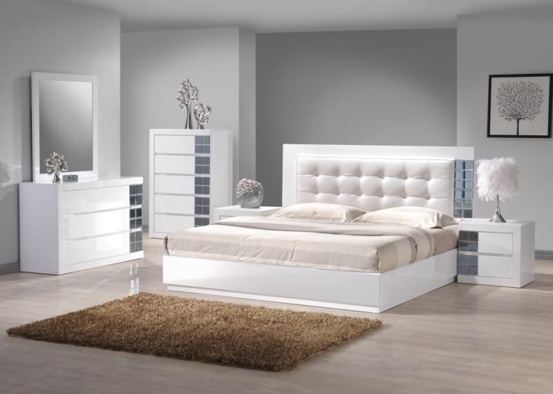 High Gloss Mulberry Bedroom Set w/ 2 Nightstands (King & Queen Set)